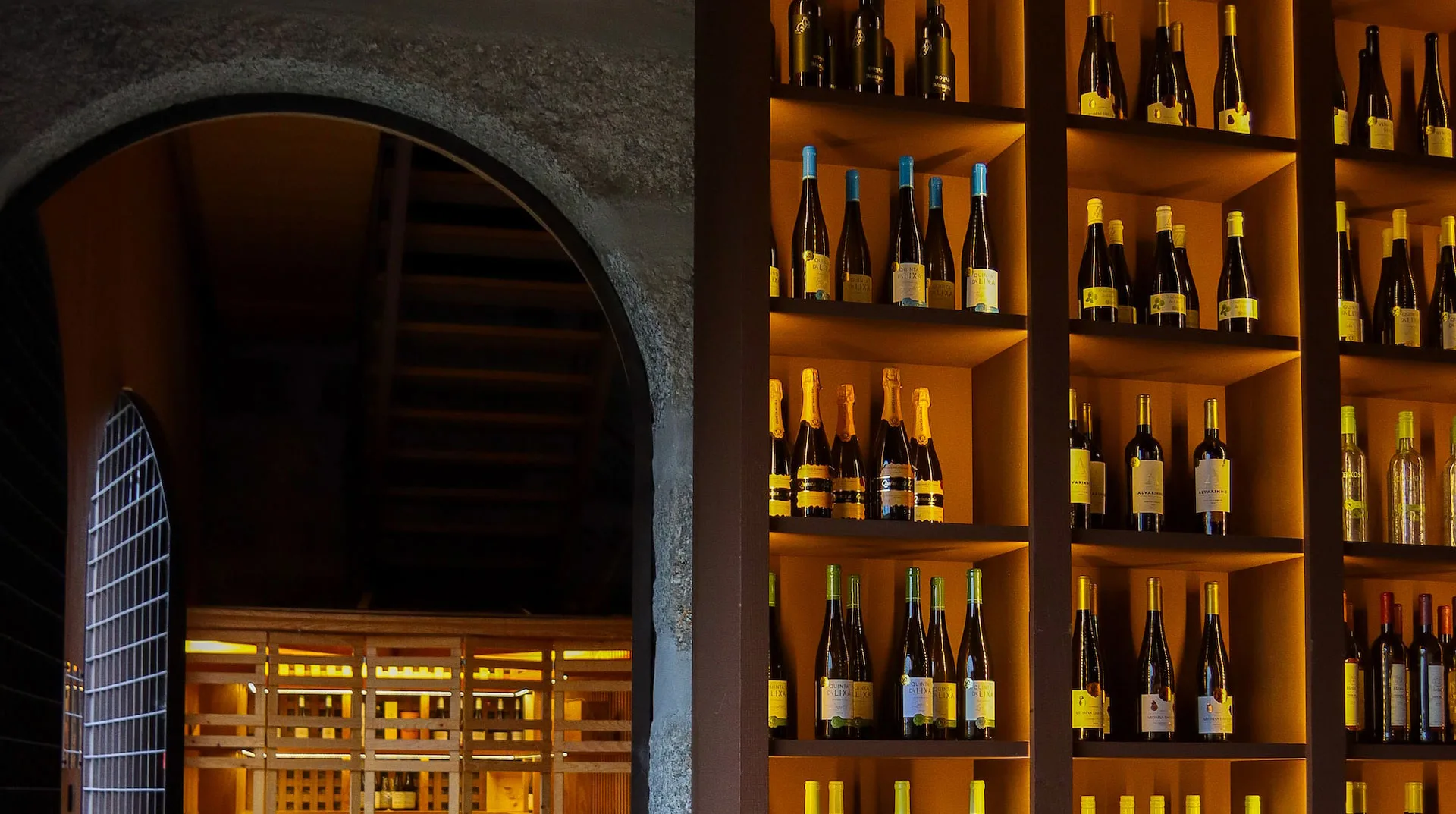 Wine Accomplis - Exquisite Wine Cellars in Santa Monica, CA 02